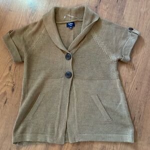 Reitman’s brown cardigan short sleeve cardigan.